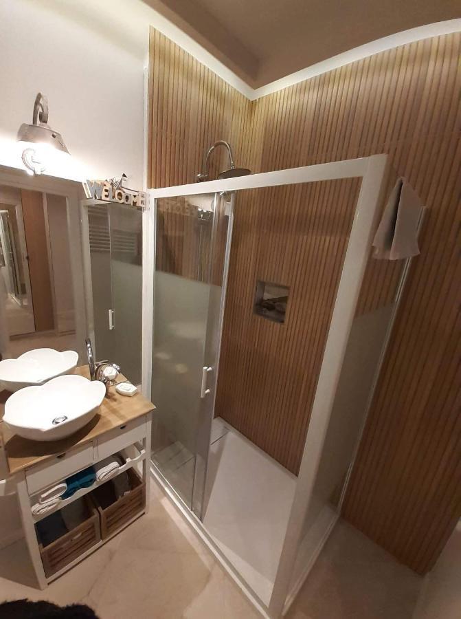 Marina Central Sunshine Studio Apartman Bukarest Kültér fotó
